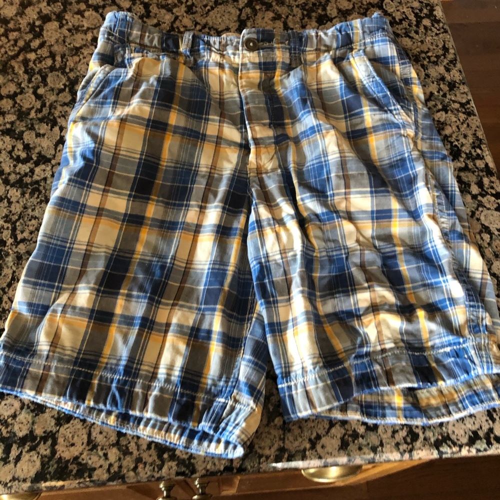 Abercrombie & Fitch Plaid Cargo Shorts